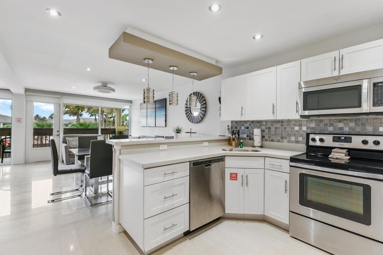 Newly Decorated Condo In Beautiful Beachfront Resort South Padre Island Dış mekan fotoğraf